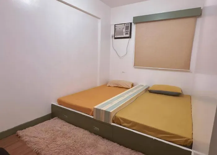 Midrise Staycation Near Airport Apartamento