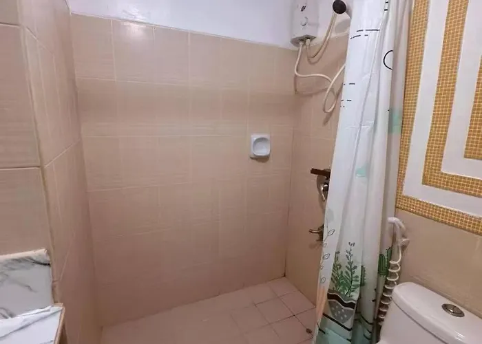 Midrise Staycation Near Airport Apartamento Manila