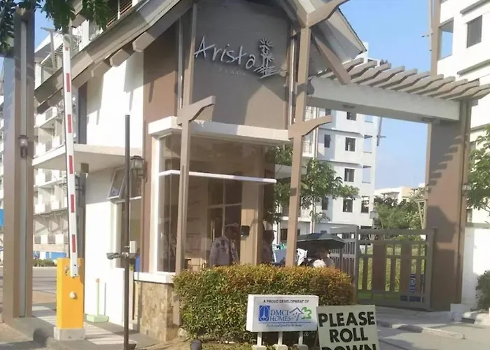 Midrise Staycation Near Airport * Manila