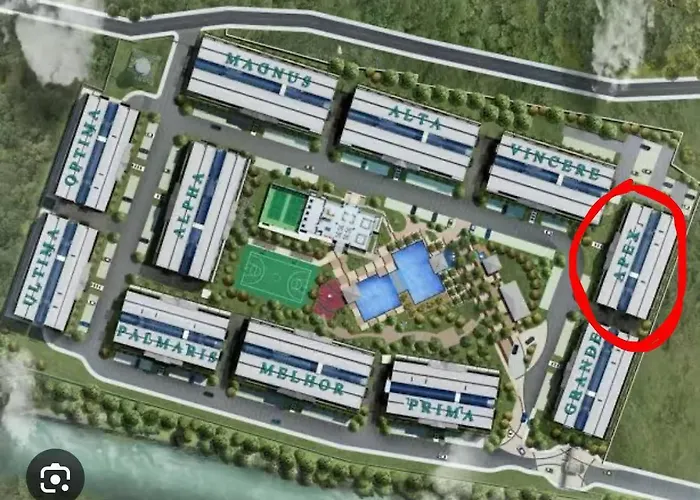 Midrise Staycation Near Airport *